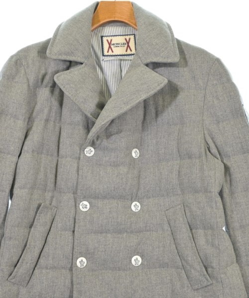MONCLER GAMME BLEU（モンクレールガムブルー）ダウンジャケット/ダウンベスト グレー サイズ:1(S位) メンズ/2200699188029