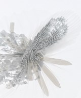 ISSEY MIYAKE FETE（イッセイミヤケフェット）ブローチ・コサージュ 白 サイズ:- レディース/2200611226570