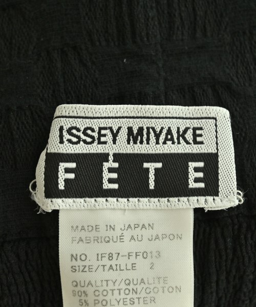 ISSEY MIYAKE FETE（イッセイミヤケフェット）ショートパンツ グレー サイズ:2(M位) レディース/2200698460034