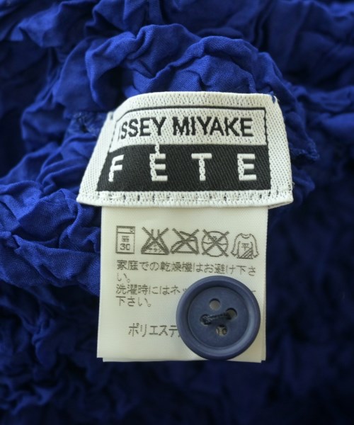 ISSEY MIYAKE FETE（イッセイミヤケフェット）ブラウス 紺 サイズ:2(M位) レディース/2200698460065