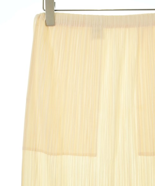 ISSEY MIYAKE FETE（イッセイミヤケフェット）ロング・マキシ丈スカート 白 サイズ:-(S位) レディース/2200657700010
