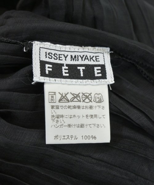 ISSEY MIYAKE FETE（イッセイミヤケフェット）カジュアルシャツ 黒 サイズ:2(M位) レディース/2200669913033