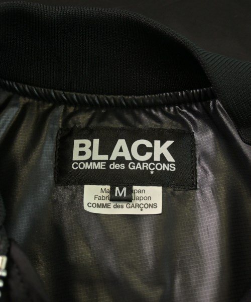 BLACK COMME des GARCONS（ブラックコムデギャルソン）ダウンジャケット/ダウンベスト 黒 サイズ:M メンズ/2200621593020