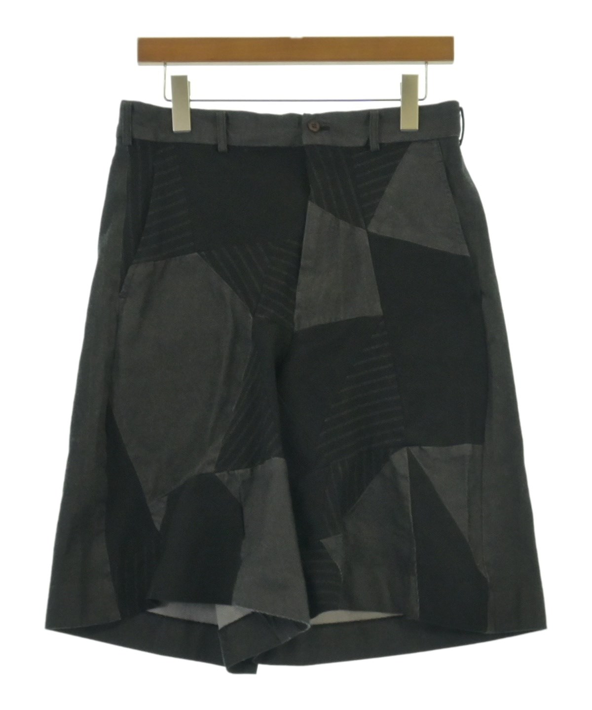 BLACK COMME des GARCONS（ブラックコムデギャルソン）ショートパンツ