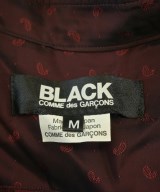 BLACK COMME des GARCONS（ブラックコムデギャルソン）カジュアルシャツ 赤 サイズ:M レディース/2200620340564