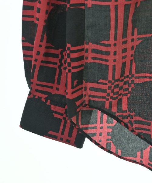 BLACK COMME des GARCONS（ブラックコムデギャルソン）カジュアルシャツ 赤 サイズ:M メンズ/2200683966053