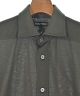 TOM FORD（トムフォード）カジュアルシャツ カーキ サイズ:44(S位) メンズ/2200731089048