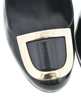 Roger Vivier（ロジェヴィヴィエ）パンプス 黒 サイズ:EU36 1/2(23cm位) レディース/2200635555311