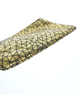 Roger Vivier（ロジェヴィヴィエ）クラッチバッグ ゴールド サイズ:- レディース/2200628941015