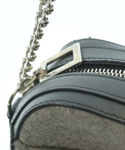 Roger Vivier（ロジェヴィヴィエ）ショルダーバッグ グレー サイズ:- レディース/2200672932106