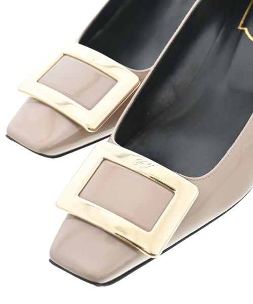 Roger Vivier（ロジェヴィヴィエ）パンプス ベージュ サイズ:EU38(24.5cm位) レディース/2200654906019