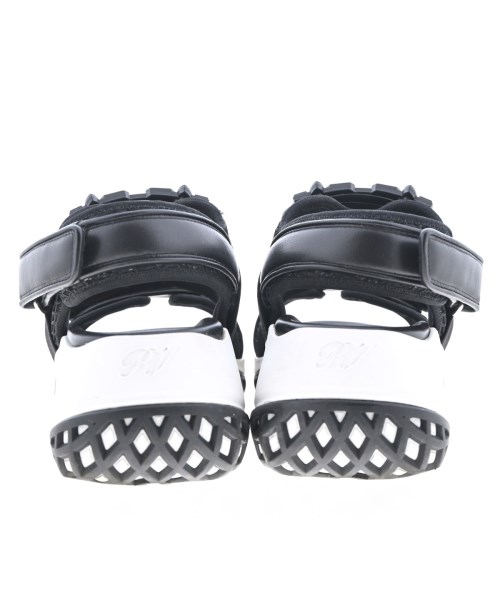 Roger Vivier（ロジェヴィヴィエ）サンダル 黒 サイズ:36(23cm位) レディース/2200712135054