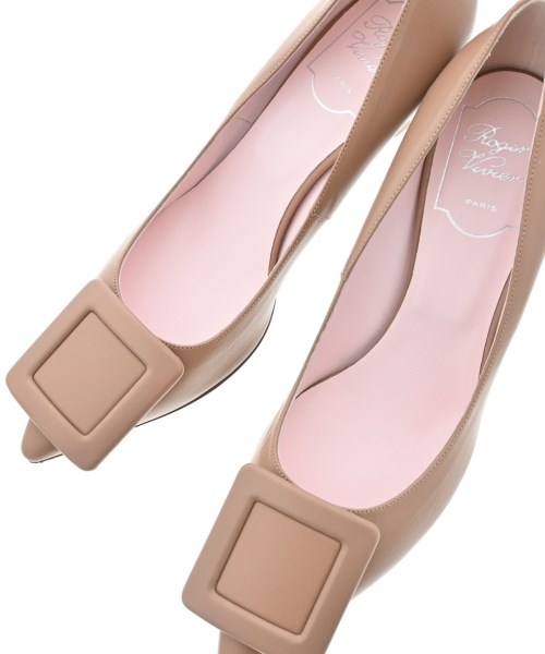 Roger Vivier（ロジェヴィヴィエ）パンプス ベージュ サイズ:EU37 1/2(24cm位) レディース/2200651149235