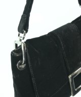 Roger Vivier（ロジェヴィヴィエ）ショルダーバッグ 黒 サイズ:- レディース/2200666943163
