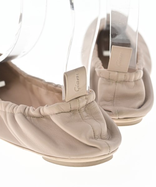 Gianvito Rossi（ジャンヴィトロッシ）パンプス ベージュ サイズ:EU37 1/2(24cm位) レディース/2200609733141