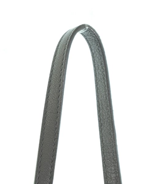 SAINT LAURENT PARIS（サンローランパリ）ショルダーバッグ グレー サイズ:- レディース/2200666350145