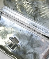 MSGM（エムエスジーエム）ショルダーバッグ シルバー サイズ:- レディース/2200610886027