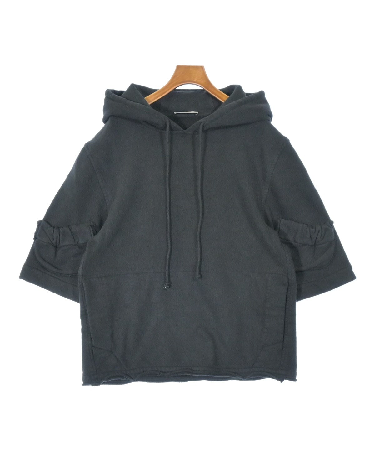 JW Anderson ジェイダブリューアンダーソン パーカー XS 黒 【古着】【中古】【送料無料】 JW Anderson（ジェイダブリューアンダーソン）パーカー 黒 サイズ:XS