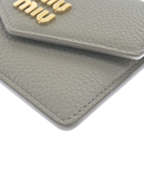 Miu Miu（ミュウミュウ）カードケース グレー サイズ:- レディース/2200635546289