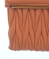 Miu Miu（ミュウミュウ）ショルダーバッグ オレンジ サイズ:- レディース/2200593198841