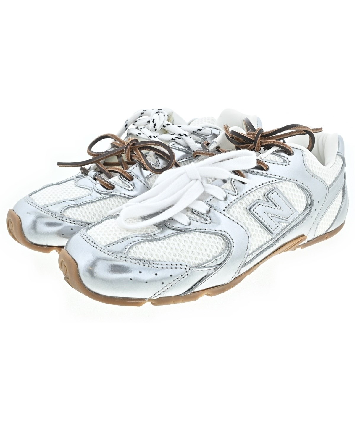 MIU MIU スエード　スリッポン　サイズ7 AmiAmi スリッポン スニーカー レディース ローカット フラット