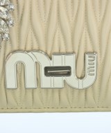 Miu Miu（ミュウミュウ）ショルダーバッグ 白 サイズ:- レディース/2200616988091
