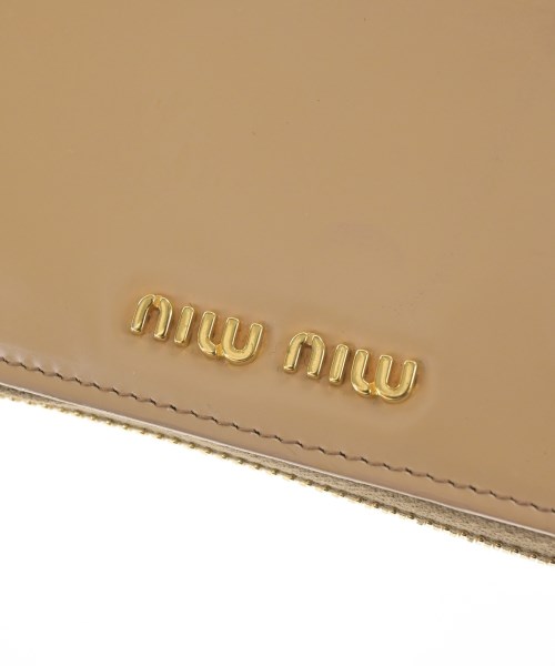 Miu Miu（ミュウミュウ）財布・コインケース ベージュ サイズ:- レディース/2200677842776