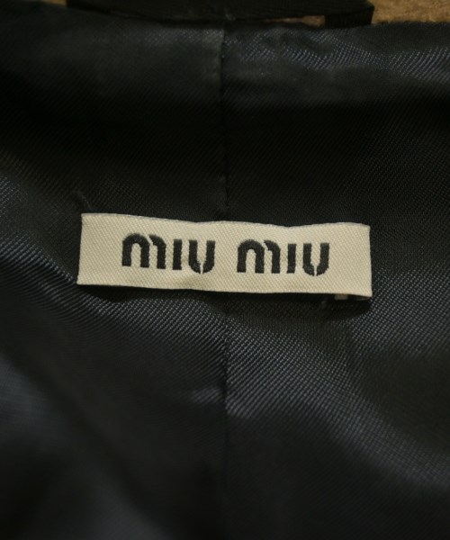 Miu Miu（ミュウミュウ）その他 ベージュ サイズ:38(S位) レディース/2200660883113