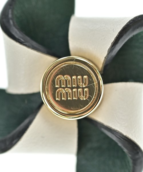 Miu Miu（ミュウミュウ）ブローチ・コサージュ 緑 サイズ:TU レディース/2200648334064