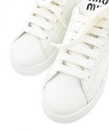 Miu Miu（ミュウミュウ）スニーカー 白 サイズ:EU40(26.5cm位) レディース/2200707755083