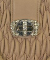 Miu Miu（ミュウミュウ）ショルダーバッグ ベージュ サイズ:- レディース/2200686171010