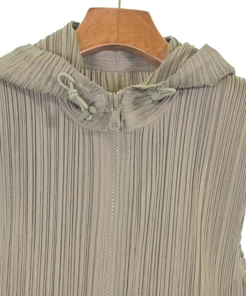 PLEATS PLEASE（プリーツプリーズ）ベスト ベージュ サイズ:3(L位) レディース/2200641298028