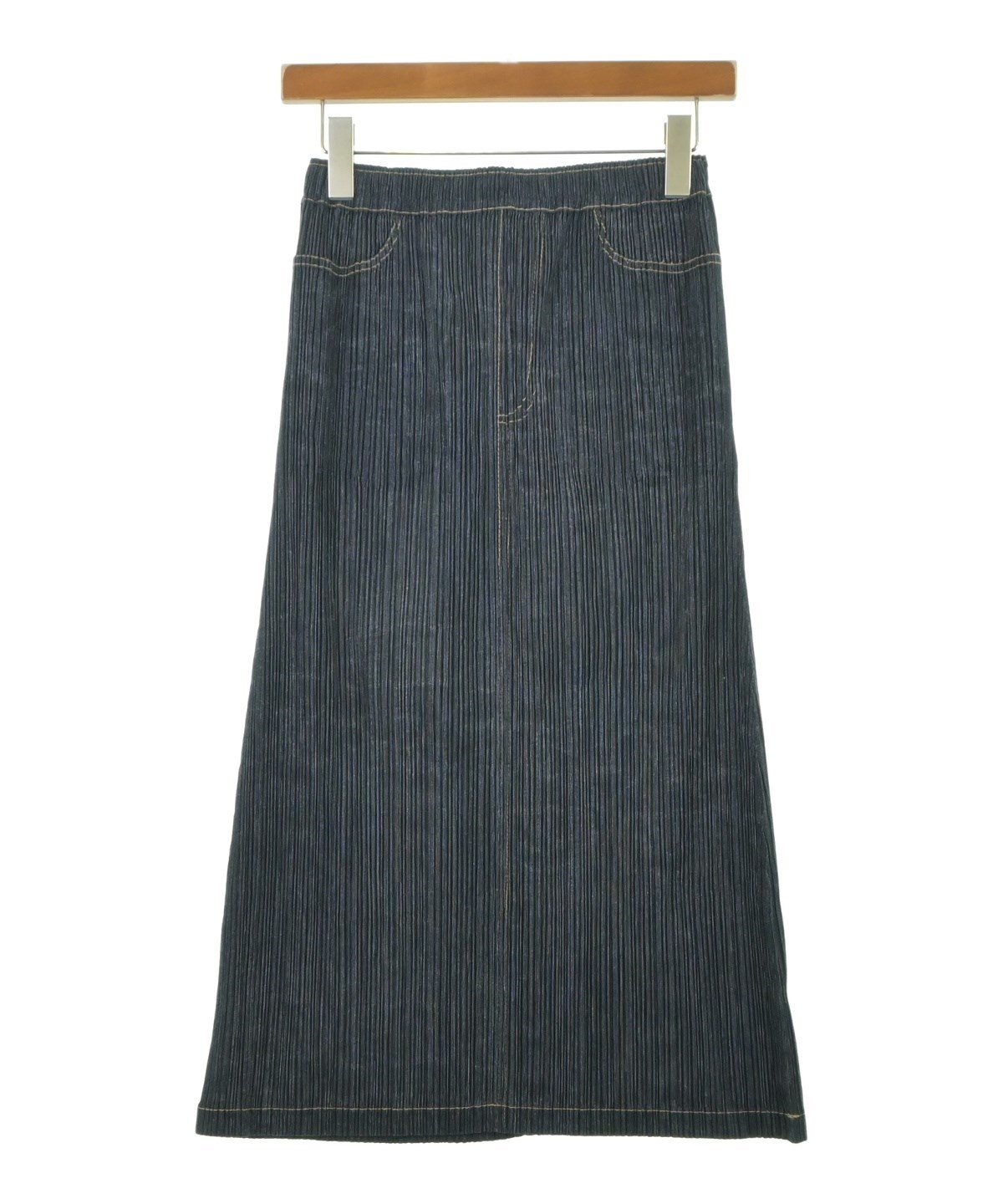 PLEATS PLEASE（プリーツプリーズ）ロング・マキシ丈スカート 紺