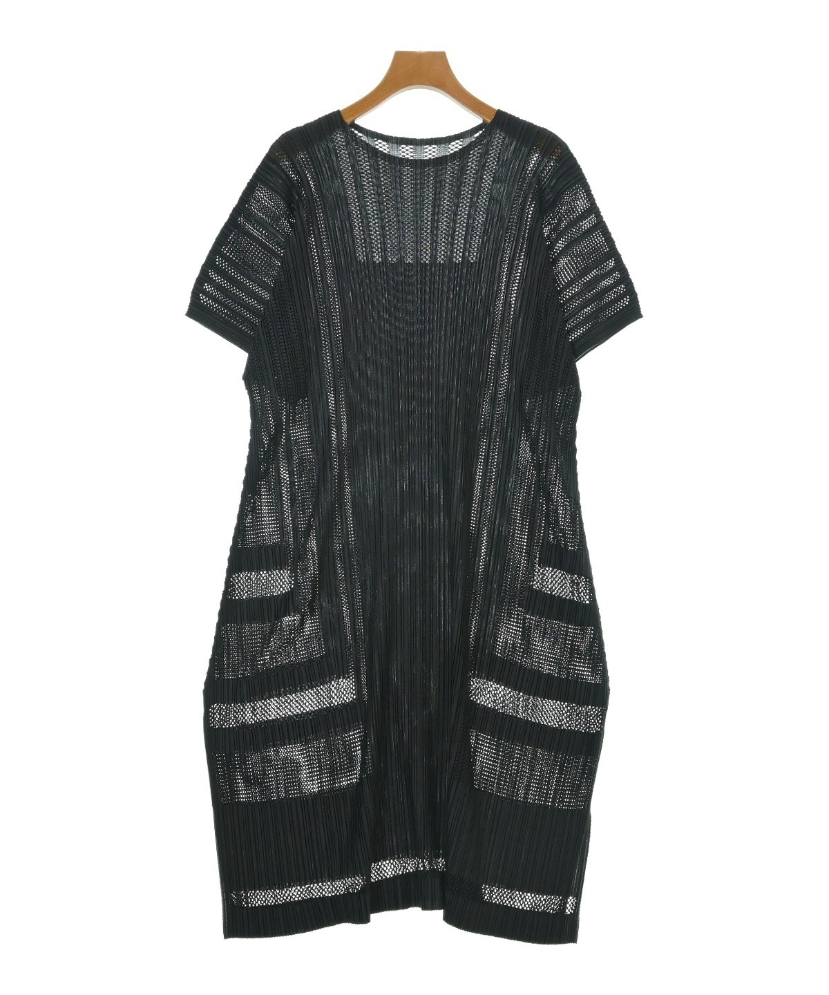 PLEATS PLEASE プリーツプリーズ　ワンピース 3001017049102022_01_4857w.jpeg