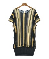 PLEATS PLEASE Tシャツ・カットソー