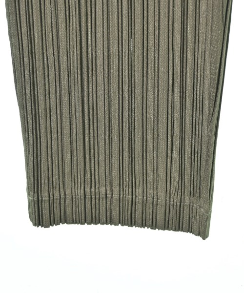 PLEATS PLEASE（プリーツプリーズ）その他 カーキ サイズ:3(L位) レディース/2200623953068