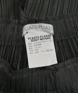 PLEATS PLEASE（プリーツプリーズ）ショートパンツ カーキ サイズ:-(M位) レディース/2200624422129