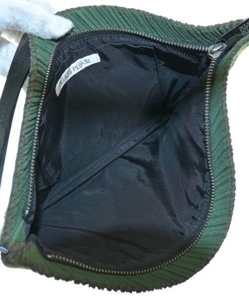 PLEATS PLEASE（プリーツプリーズ）クラッチバッグ 緑 サイズ:- レディース/2200626304041