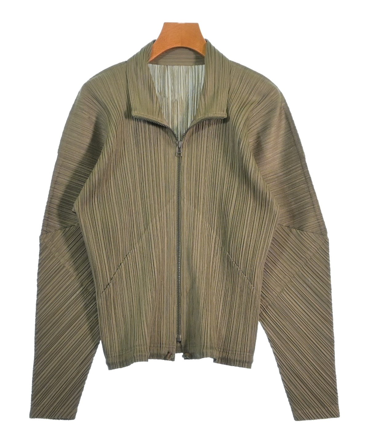 PLEATS PLEASE（プリーツプリーズ）その他 カーキ サイズ:3(L位