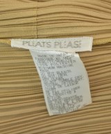 PLEATS PLEASE（プリーツプリーズ）シャツワンピース ベージュ サイズ:4(XL位) レディース/2200694047048