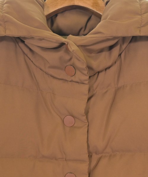 PLEATS PLEASE（プリーツプリーズ）ダウンジャケット/ダウンベスト 茶 サイズ:4(XL位) レディース/2200661471012