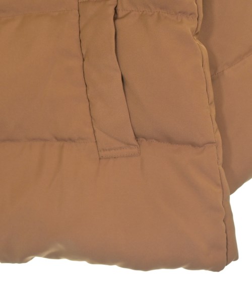 PLEATS PLEASE（プリーツプリーズ）ダウンジャケット/ダウンベスト 茶 サイズ:4(XL位) レディース/2200661471012