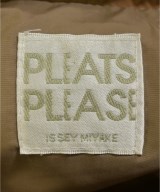 PLEATS PLEASE（プリーツプリーズ）ダウンジャケット/ダウンベスト 茶 サイズ:4(XL位) レディース/2200661471012