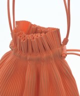 PLEATS PLEASE（プリーツプリーズ）ショルダーバッグ オレンジ サイズ:- レディース/2200658841125