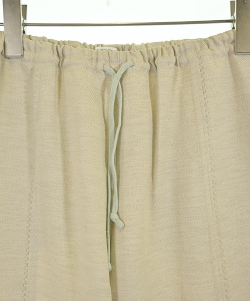 PLEATS PLEASE（プリーツプリーズ）その他 ベージュ サイズ:3(L位) レディース/2200715765166