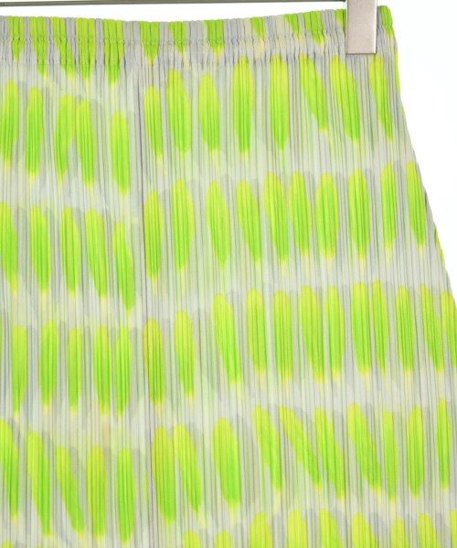 PLEATS PLEASE（プリーツプリーズ）ひざ丈スカート 緑 サイズ:-(M位) レディース/2200716052074