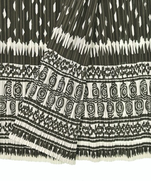 PLEATS PLEASE（プリーツプリーズ）ひざ丈スカート カーキ サイズ:1(S位) レディース/2200651723121