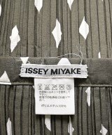 PLEATS PLEASE（プリーツプリーズ）ひざ丈スカート カーキ サイズ:1(S位) レディース/2200651723121