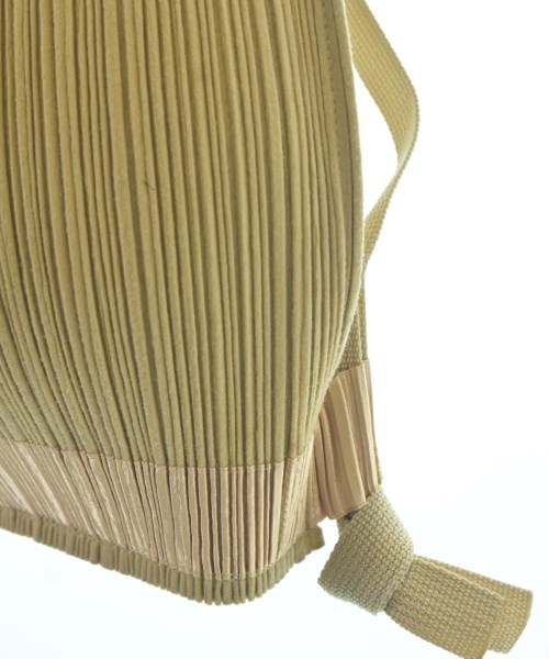PLEATS PLEASE（プリーツプリーズ）バックパック・リュック ベージュ サイズ:- レディース/2200704916067