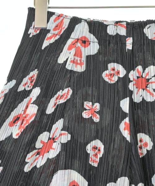 PLEATS PLEASE（プリーツプリーズ）ショートパンツ 黒 サイズ:5(XXL位) レディース/2200658863141